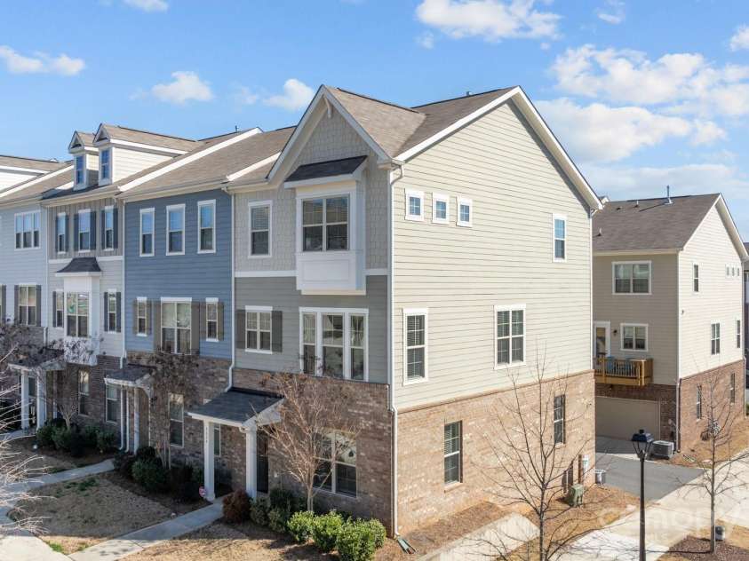9804 Ainslie Downs Street, Charlotte, NC 28273.  MLS# CAR4225132, YatesRealty ID 3233. 