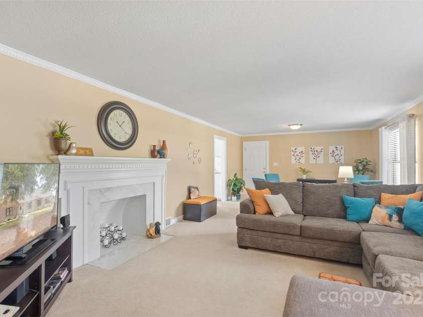 1513 Ridge Avenue, Kannapolis, NC 28083.  MLS# CAR4284529, YatesRealty ID 32330. 