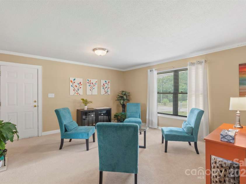 1513 Ridge Avenue, Kannapolis, NC 28083.  MLS# CAR4284529, YatesRealty ID 32330. 