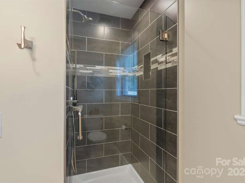 1513 Ridge Avenue, Kannapolis, NC 28083.  MLS# CAR4284529, YatesRealty ID 32330. 