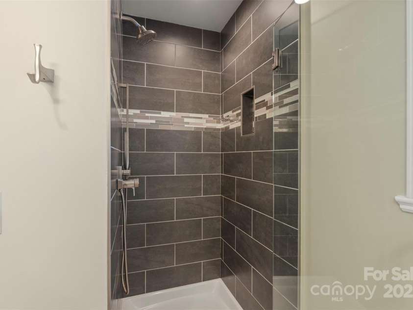 1513 Ridge Avenue, Kannapolis, NC 28083.  MLS# CAR4284529, YatesRealty ID 32330. 