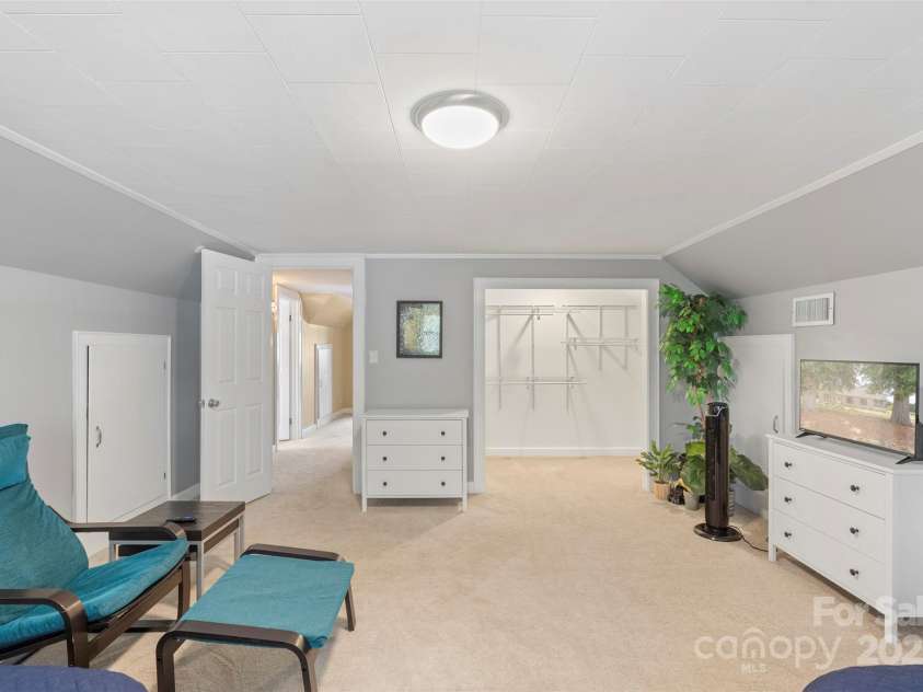 1513 Ridge Avenue, Kannapolis, NC 28083.  MLS# CAR4284529, YatesRealty ID 32330. 