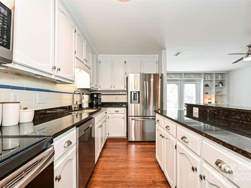 105 Howe Street, Belmont, NC 28012.  MLS# CAR4288261, YatesRealty ID 32331. 