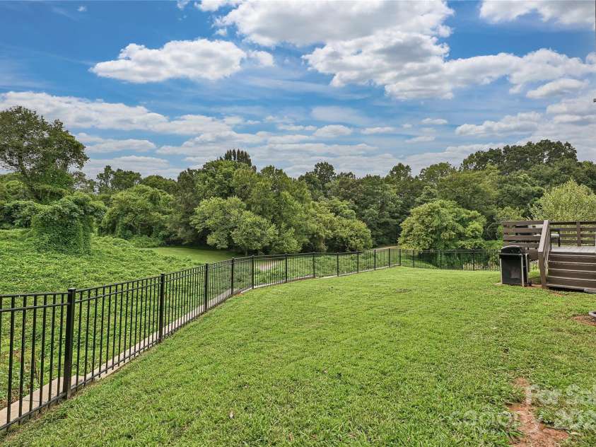 105 Howe Street, Belmont, NC 28012.  MLS# CAR4288261, YatesRealty ID 32331. 