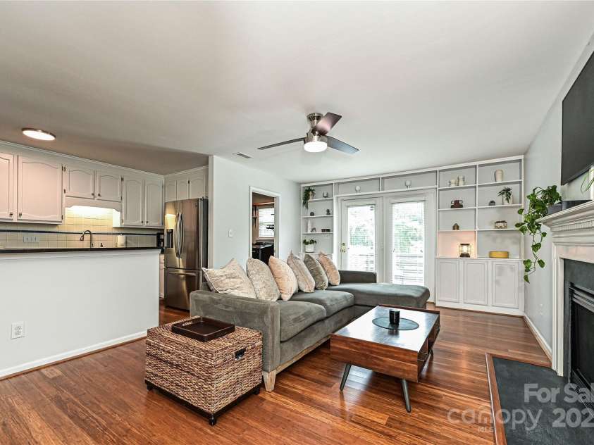 105 Howe Street, Belmont, NC 28012.  MLS# CAR4288261, YatesRealty ID 32331. Beautiful built-in shelving