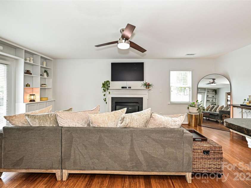 105 Howe Street, Belmont, NC 28012.  MLS# CAR4288261, YatesRealty ID 32331. Gas Log Fireplace