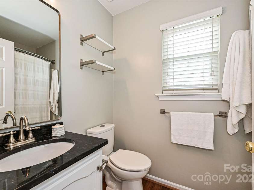 105 Howe Street, Belmont, NC 28012.  MLS# CAR4288261, YatesRealty ID 32331. Guest Bathroom
