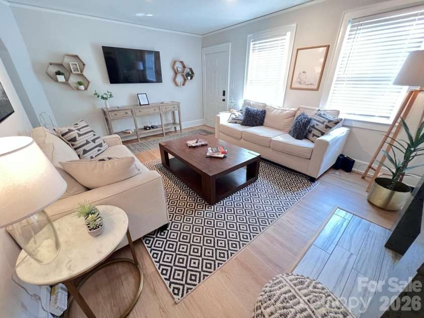 4317 Ruskin Drive, Charlotte, NC 28209.  MLS# CAR4394530, YatesRealty ID 32333. 