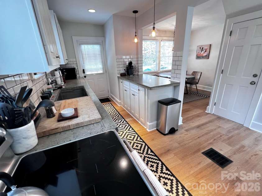 4317 Ruskin Drive, Charlotte, NC 28209.  MLS# CAR4394530, YatesRealty ID 32333. 