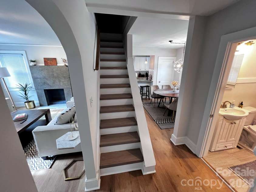 4317 Ruskin Drive, Charlotte, NC 28209.  MLS# CAR4394530, YatesRealty ID 32333. 