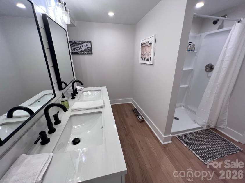 4317 Ruskin Drive, Charlotte, NC 28209.  MLS# CAR4394530, YatesRealty ID 32333. 