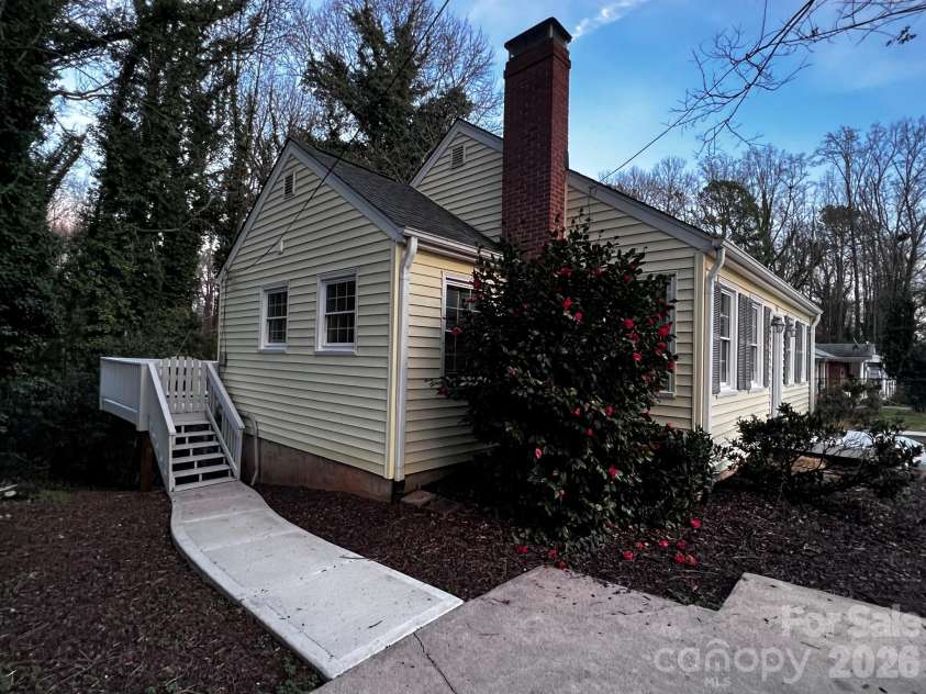 4317 Ruskin Drive, Charlotte, NC 28209.  MLS# CAR4394530, YatesRealty ID 32333. 