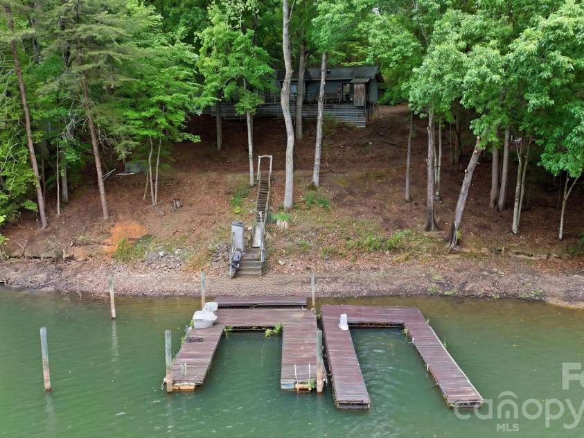 142 Seekirk Drive, Troutman, NC 28166.  MLS# CAR4396157, YatesRealty ID 32335. 