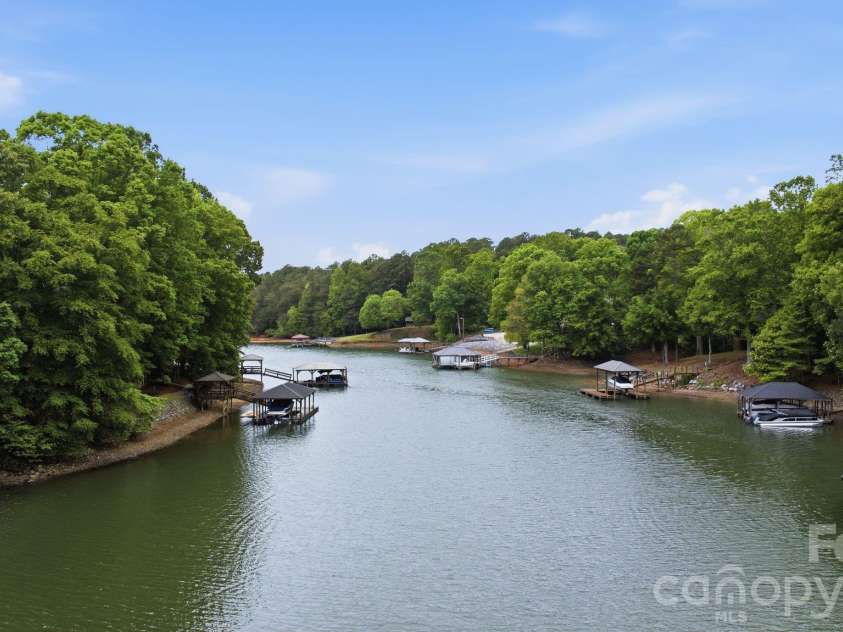142 Seekirk Drive, Troutman, NC 28166.  MLS# CAR4396157, YatesRealty ID 32335. 