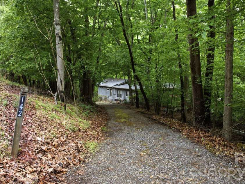 142 Seekirk Drive, Troutman, NC 28166.  MLS# CAR4396157, YatesRealty ID 32335. 