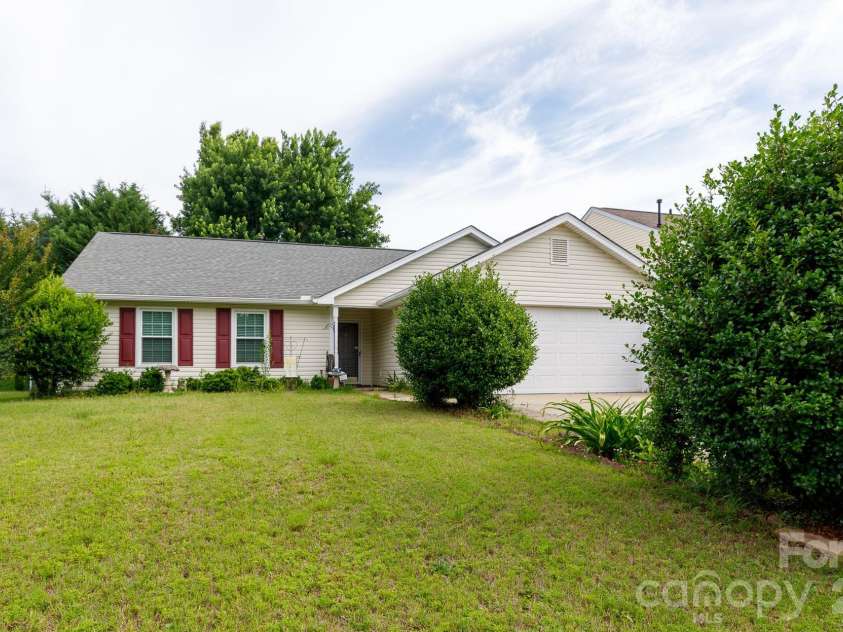 1720 Hardy Drive, Rock Hill, SC 29732.  MLS# CAR4396752, YatesRealty ID 32338. 