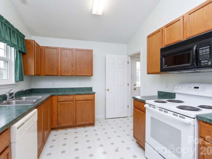 1720 Hardy Drive, Rock Hill, SC 29732.  MLS# CAR4396752, YatesRealty ID 32338. 