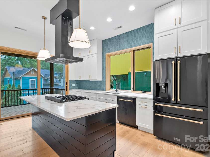 45 Waynesville Avenue, Asheville, NC 28806.  MLS# CAR4289629, YatesRealty ID 32339. 