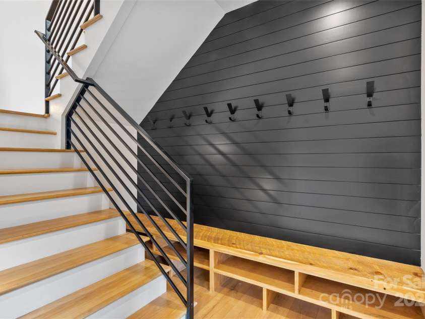 45 Waynesville Avenue, Asheville, NC 28806.  MLS# CAR4289629, YatesRealty ID 32339. 