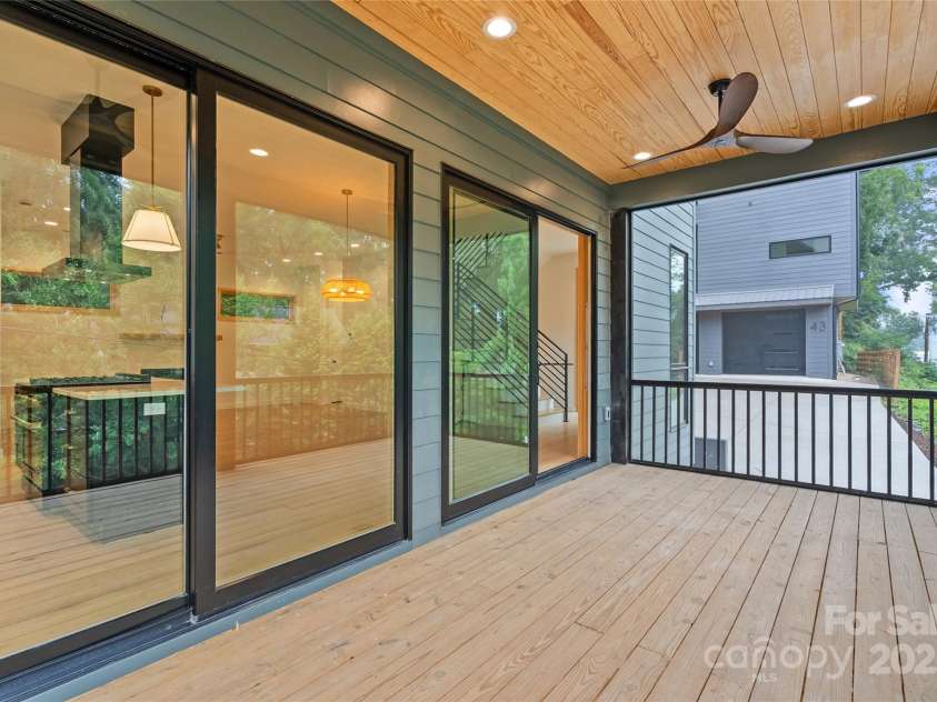 45 Waynesville Avenue, Asheville, NC 28806.  MLS# CAR4289629, YatesRealty ID 32339. 