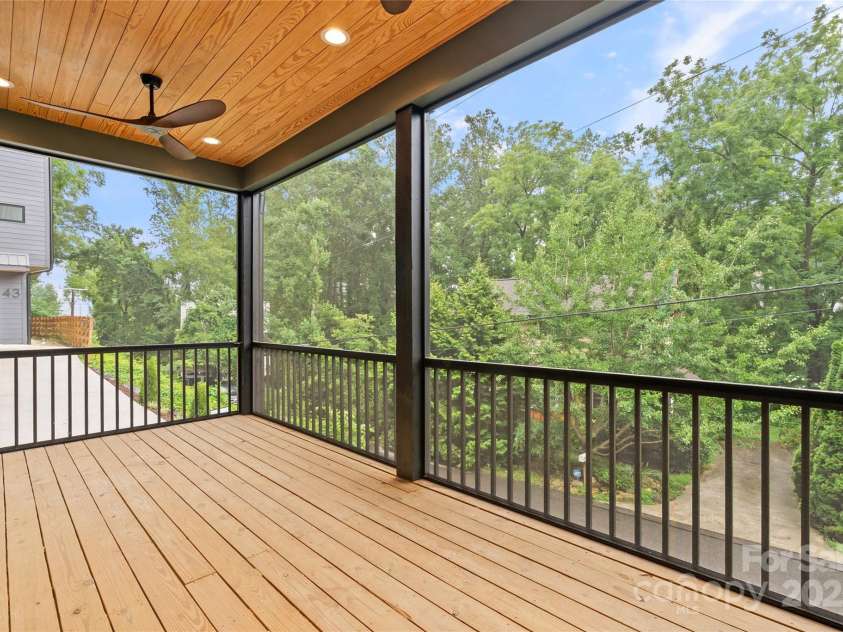 45 Waynesville Avenue, Asheville, NC 28806.  MLS# CAR4289629, YatesRealty ID 32339. 