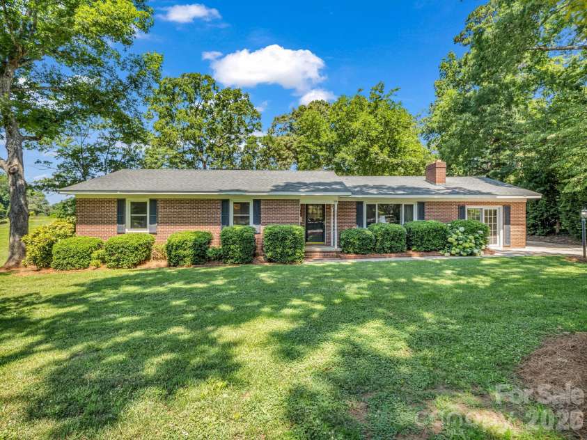 184 Edwards Street, Rutherfordton, NC 28139.  MLS# CAR4396063, YatesRealty ID 32340. 