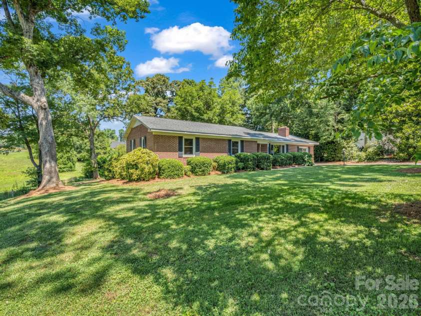 184 Edwards Street, Rutherfordton, NC 28139.  MLS# CAR4396063, YatesRealty ID 32340. 
