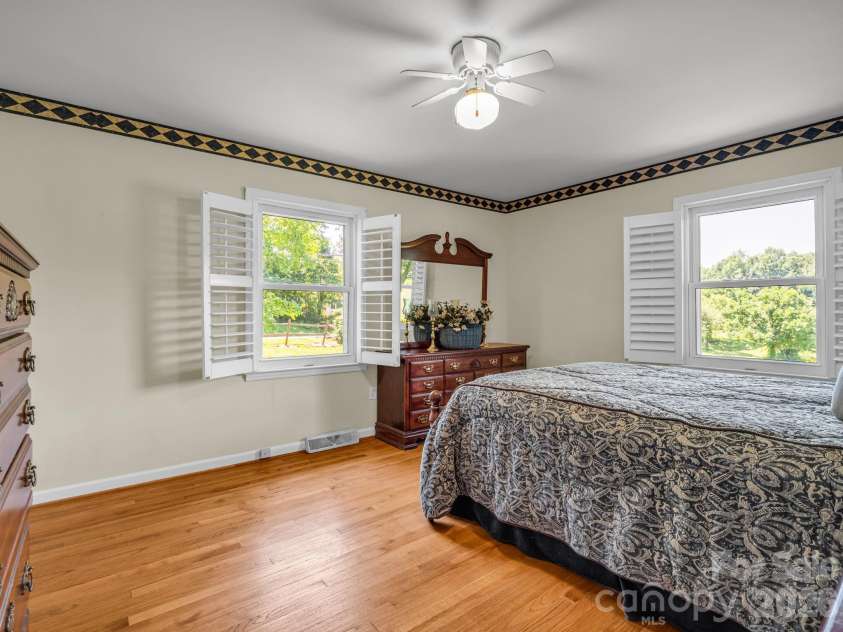 184 Edwards Street, Rutherfordton, NC 28139.  MLS# CAR4396063, YatesRealty ID 32340. 