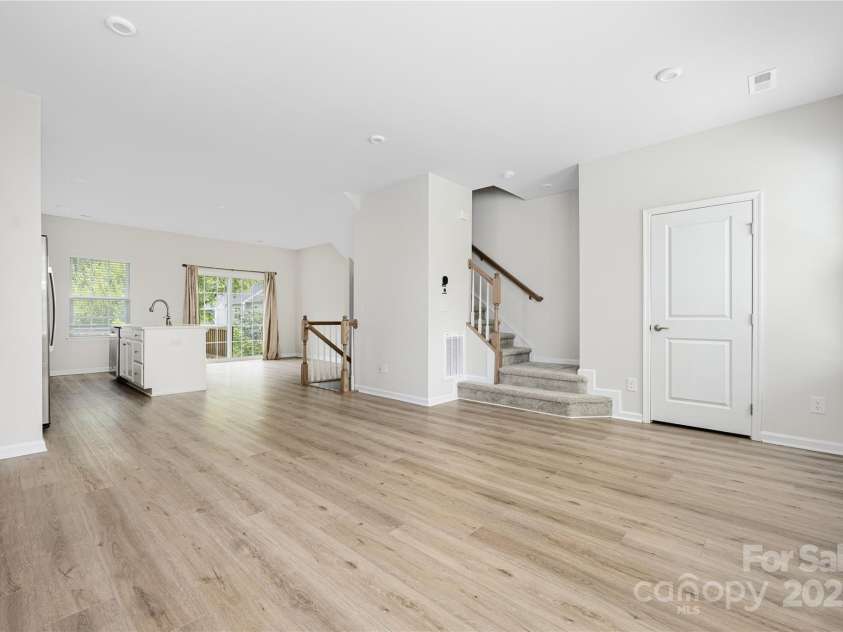 3120 Beeler Lane, Charlotte, NC 28208.  MLS# CAR4292825, YatesRealty ID 32340. 