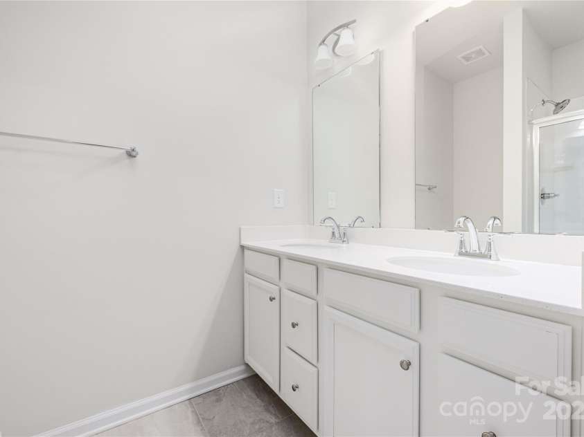 3120 Beeler Lane, Charlotte, NC 28208.  MLS# CAR4292825, YatesRealty ID 32340. 