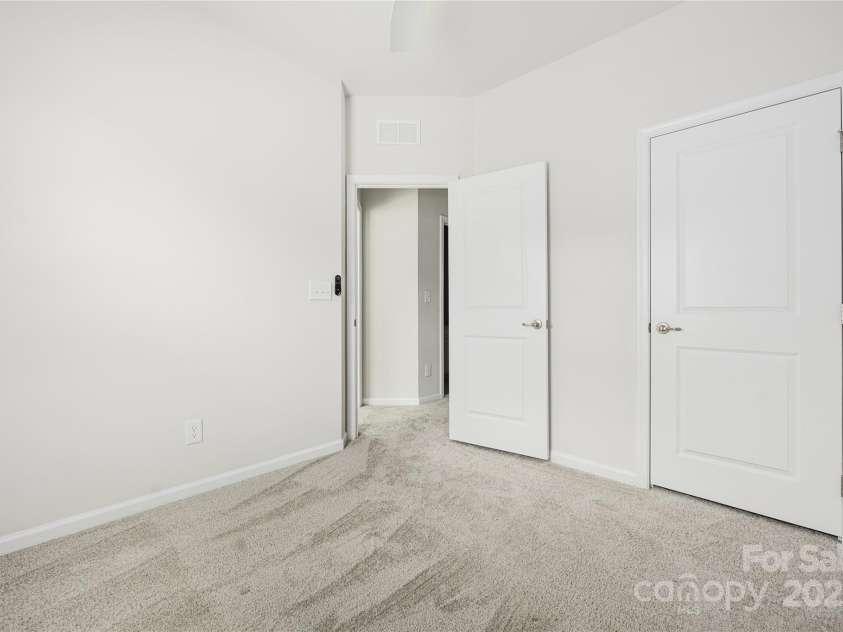 3120 Beeler Lane, Charlotte, NC 28208.  MLS# CAR4292825, YatesRealty ID 32340. 