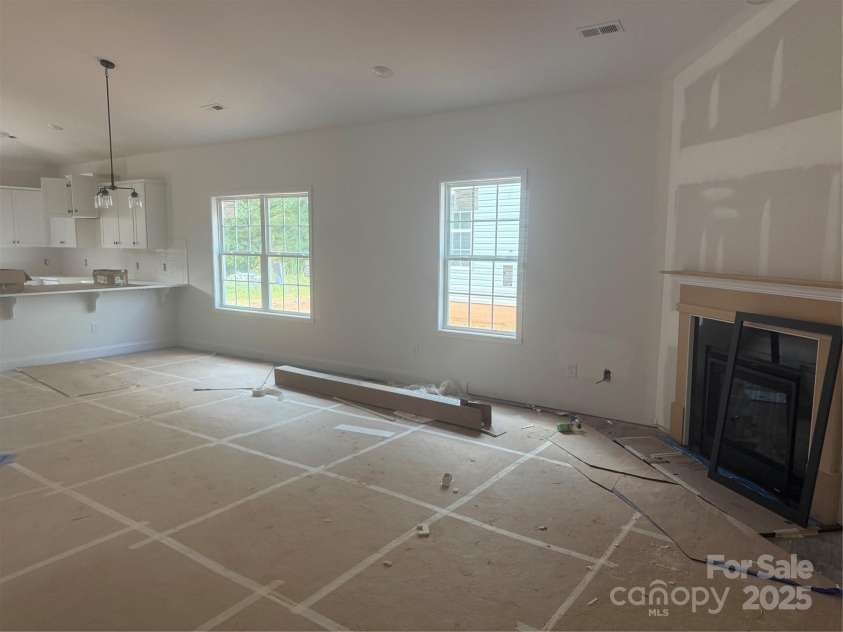 3949 Port Richmond Avenue, Gastonia, NC 28056.  MLS# CAR4292369, YatesRealty ID 32341. Family Room