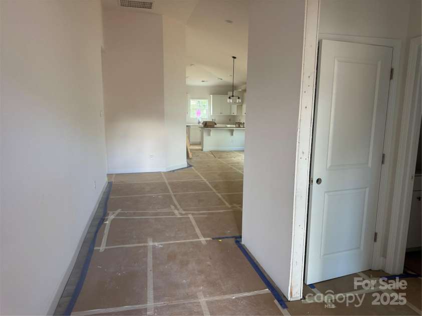 3949 Port Richmond Avenue, Gastonia, NC 28056.  MLS# CAR4292369, YatesRealty ID 32341. Foyer