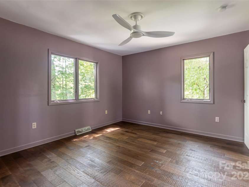 427 Shadowwood Drive, Leicester, NC 28748.  MLS# CAR4292617, YatesRealty ID 32342. Upstairs bedroomUpstairs bedroom