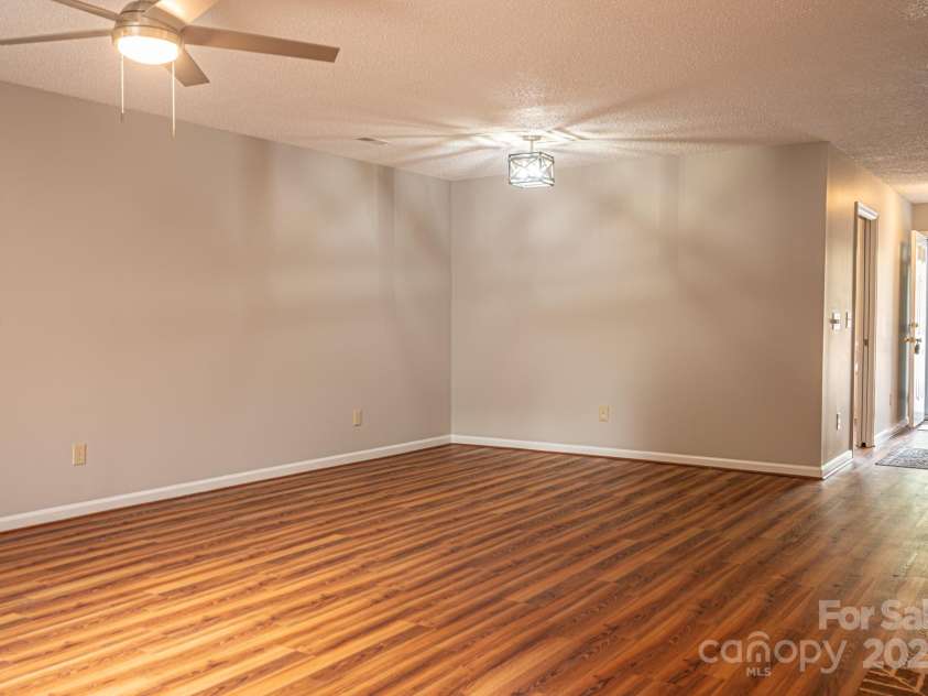 1115 Birch Tree Way, Greensboro, NC 27410.  MLS# CAR4292903, YatesRealty ID 32345. LIVING/ DINING