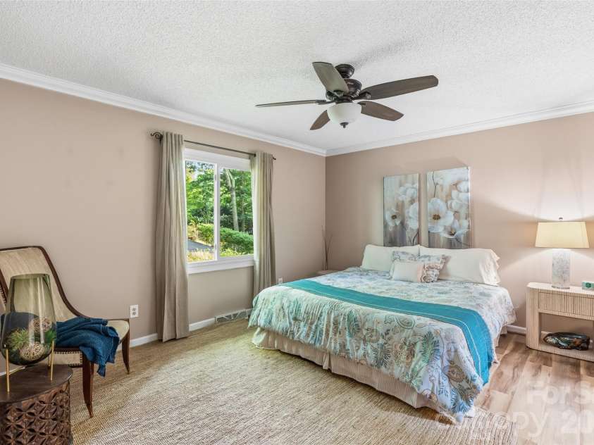 16 Canterbury Drive, Arden, NC 28704.  MLS# CAR4396207, YatesRealty ID 32349. 