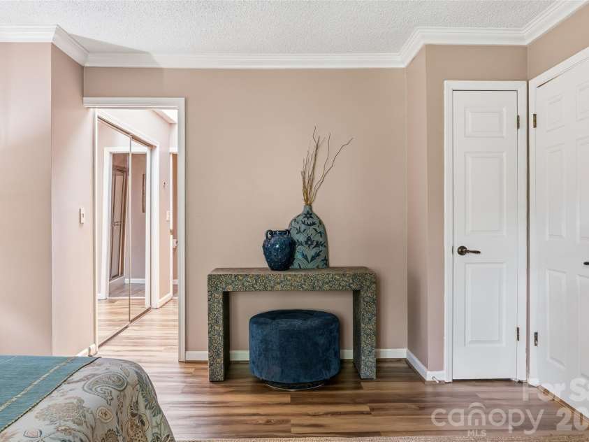 16 Canterbury Drive, Arden, NC 28704.  MLS# CAR4396207, YatesRealty ID 32349. 