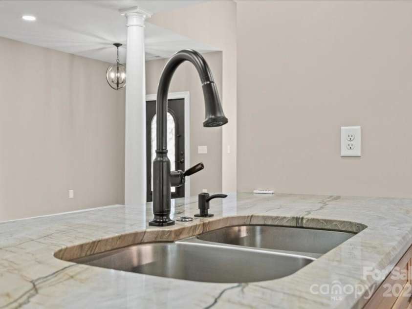 615 Little John Road, Cheraw, SC 29520.  MLS# CAR4290721, YatesRealty ID 32349. 