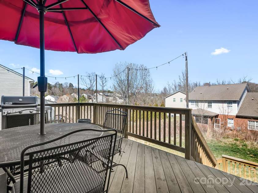 7217 Kenyon Drive, Denver, NC 28037.  MLS# CAR4233366, YatesRealty ID 3235. Deck overlooking backyard