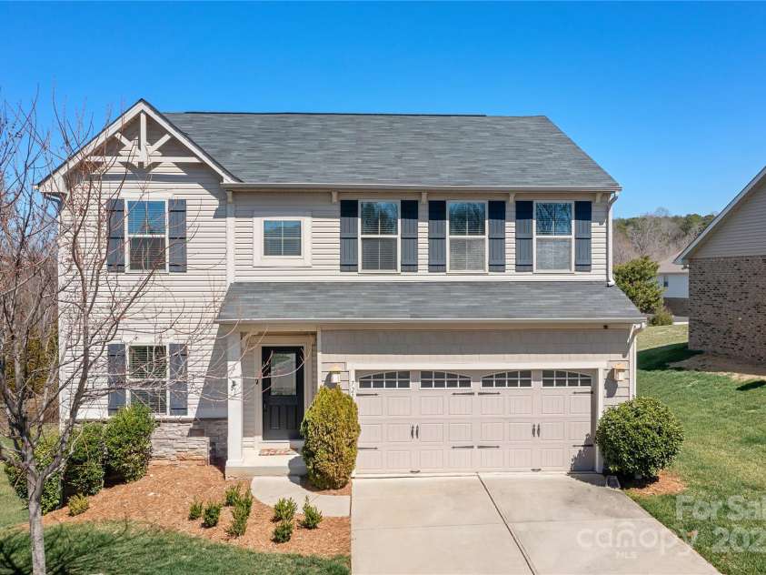 7217 Kenyon Drive, Denver, NC 28037.  MLS# CAR4316332, YatesRealty ID 3235. 7217 Kenyon Drive 