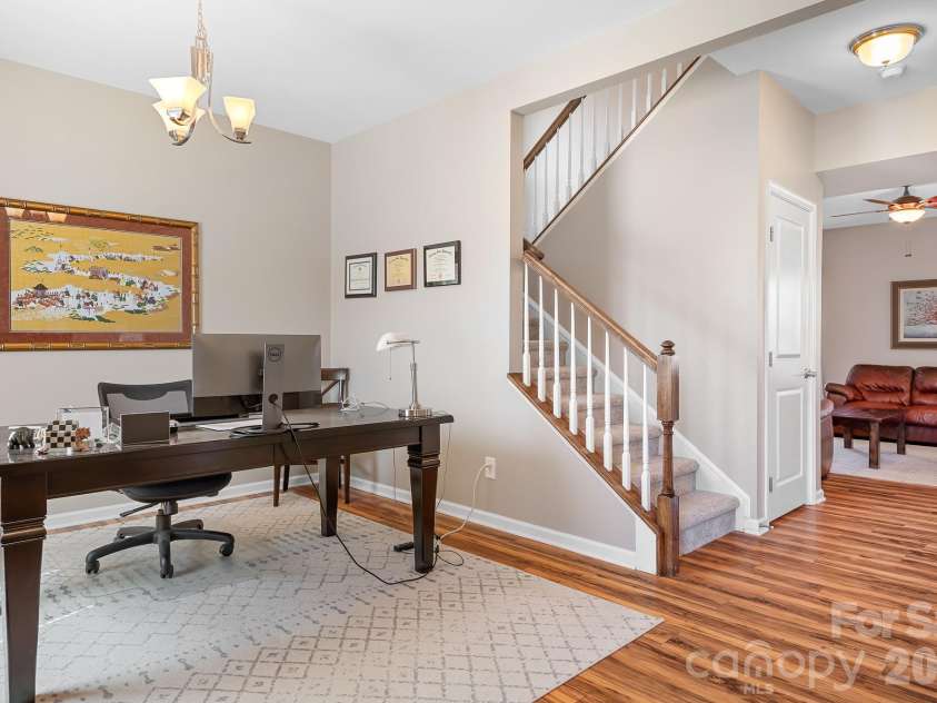 7217 Kenyon Drive, Denver, NC 28037.  MLS# CAR4316332, YatesRealty ID 3235. Office/sitting area at entryway 