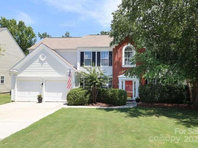 2923 Wheat Meadow Lane, Charlotte, NC 28270.  MLS# CAR4277608, YatesRealty ID 32350. 