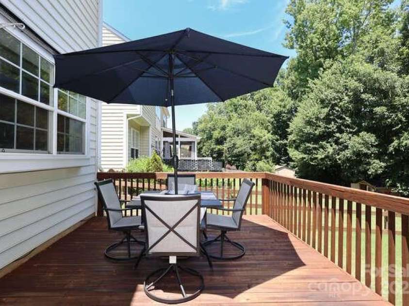 2923 Wheat Meadow Lane, Charlotte, NC 28270.  MLS# CAR4277608, YatesRealty ID 32350. 