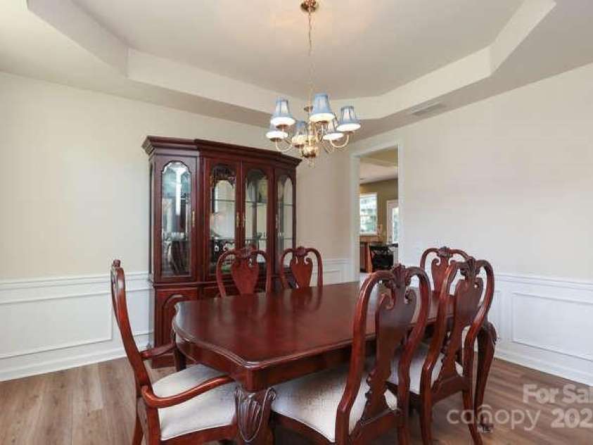 2923 Wheat Meadow Lane, Charlotte, NC 28270.  MLS# CAR4277608, YatesRealty ID 32350. Dining Room