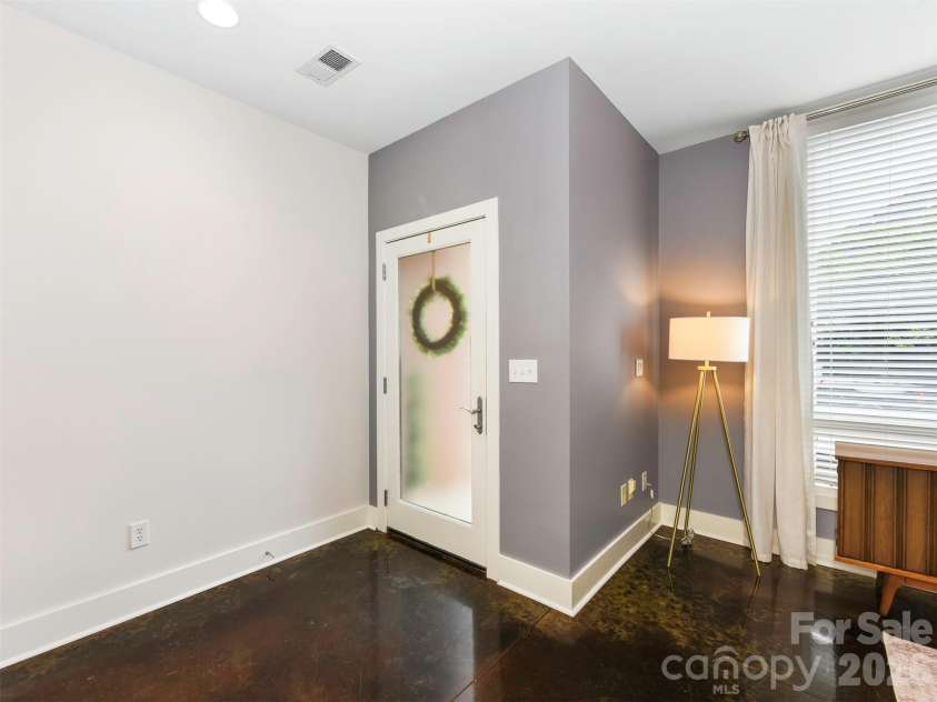 1959 Abbott Street, Charlotte, NC 28203.  MLS# CAR4389761, YatesRealty ID 32351. 