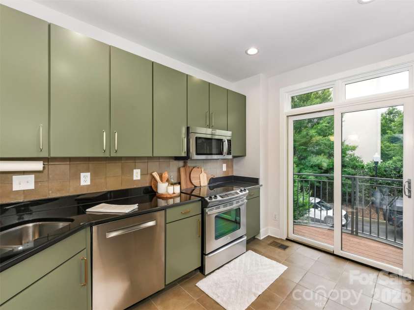 1959 Abbott Street, Charlotte, NC 28203.  MLS# CAR4389761, YatesRealty ID 32351. 