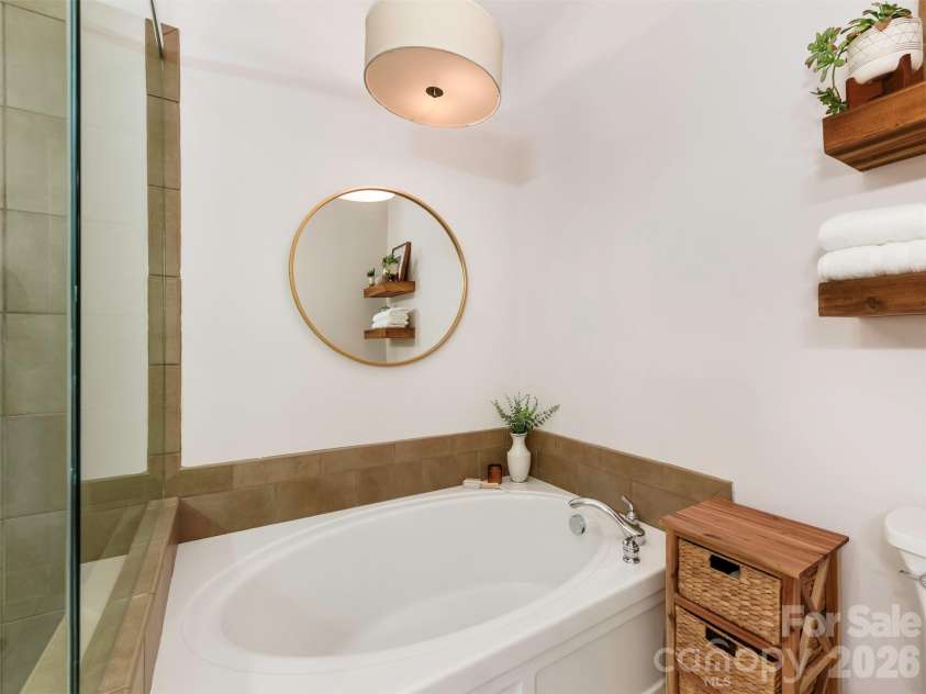 1959 Abbott Street, Charlotte, NC 28203.  MLS# CAR4389761, YatesRealty ID 32351. 