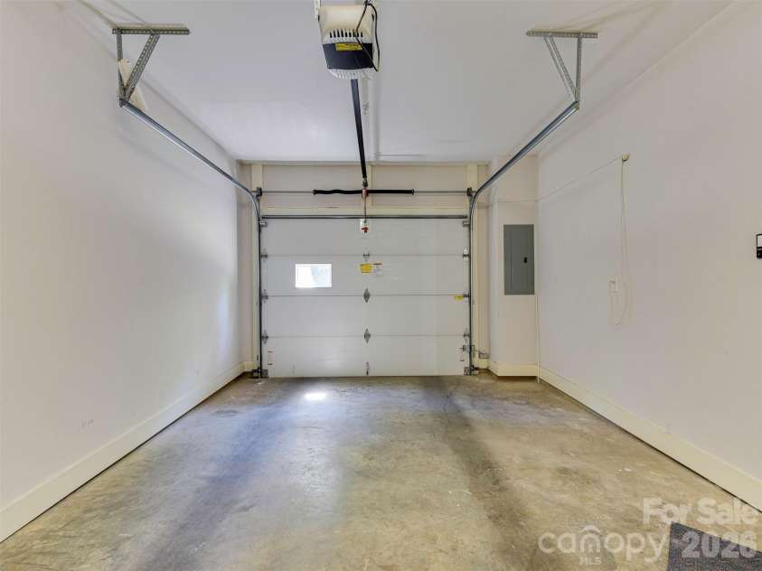 1959 Abbott Street, Charlotte, NC 28203.  MLS# CAR4389761, YatesRealty ID 32351. 