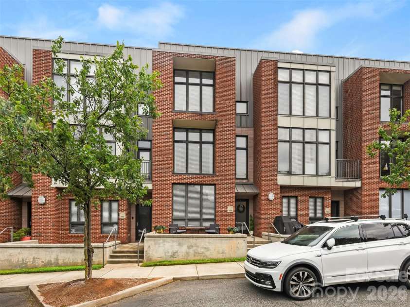 1959 Abbott Street, Charlotte, NC 28203.  MLS# CAR4389761, YatesRealty ID 32351. 