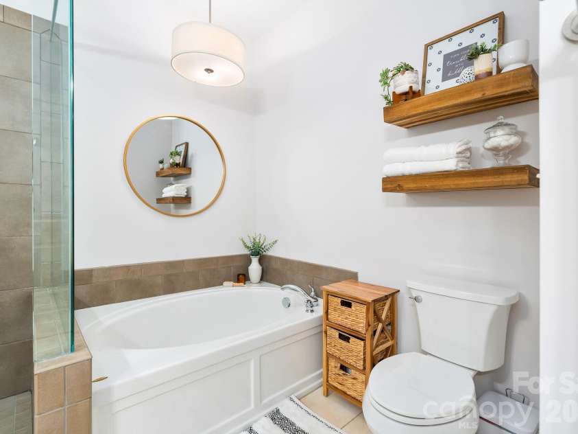 1959 Abbott Street, Charlotte, NC 28203.  MLS# CAR4389761, YatesRealty ID 32351. 